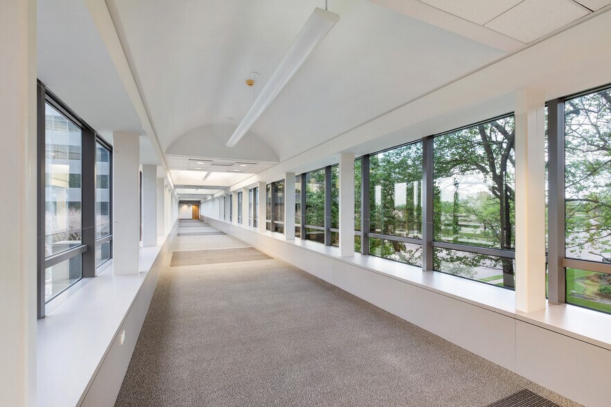 More Photos Of 222 Benmar Dr, Houston Office For Sale