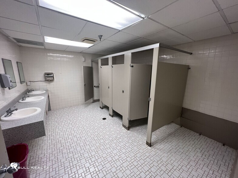 More Photos Of 4854 Old National Hwy, College Park Office For Lease