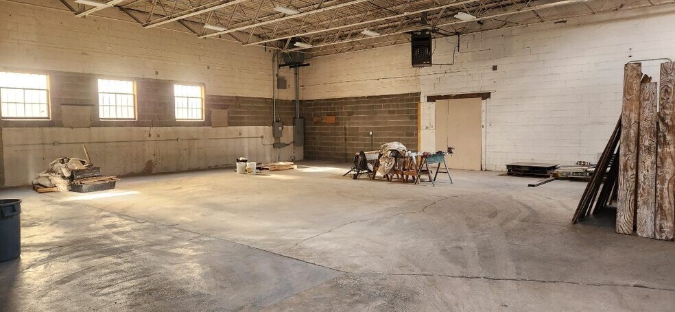 More Photos Of 11743 S Mayfield Ave, Alsip Warehouse For Lease
