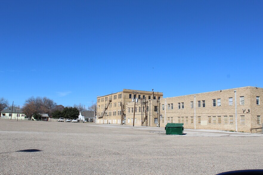 More Photos Of 1519 Circle Park Blvd, Fort Worth Religious Facility For Sale