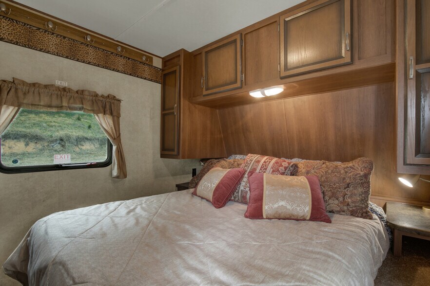 More Photos Of 7367 River Rd, New Braunfels Lodge Meeting Hall For Sale