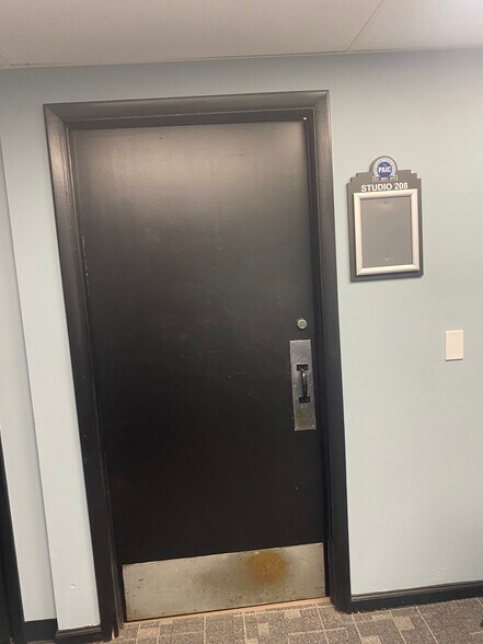 More Photos Of 319 N Wayne St, Piqua Loft Creative Space For Lease