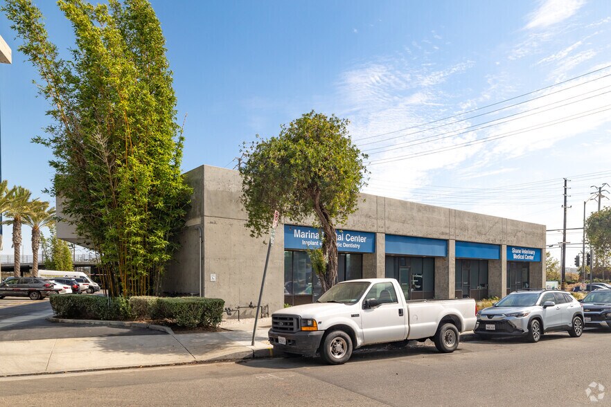 More Photos Of 4816-4834 Lincoln Blvd, Marina del Rey General Retail For Lease