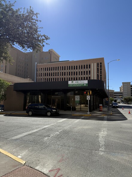 More Photos Of 321 N Stanton St, El Paso Loft Creative Space For Sale