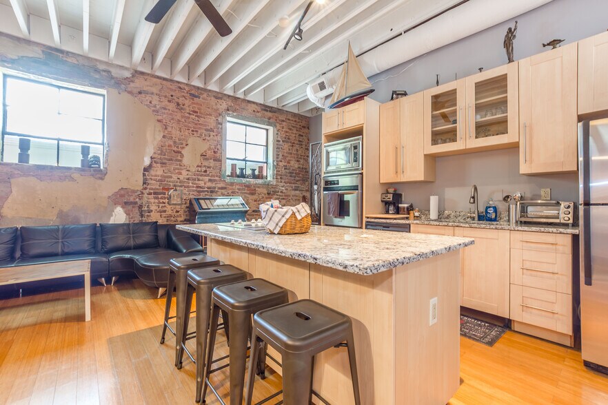 More Photos Of 51 Elliott St SW, Atlanta Storefront Retail Residential For Sale