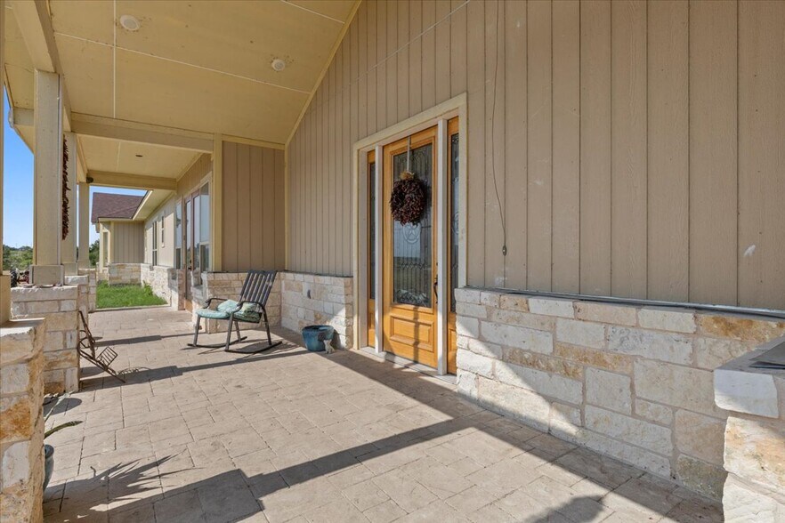 More Photos Of 16508 N Fm 973 Rd, Manor Specialty For Sale
