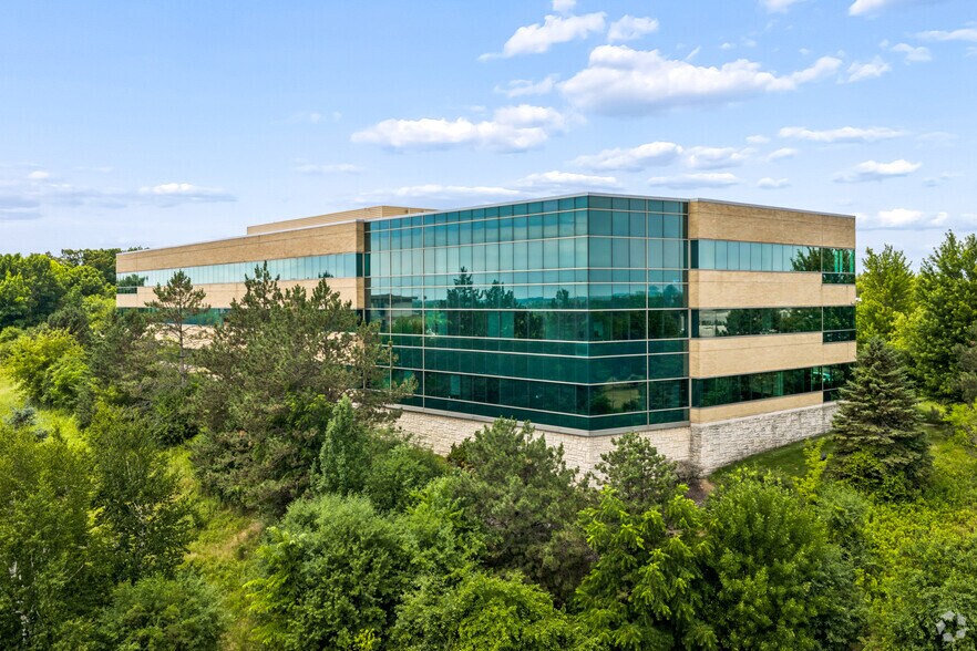 More Photos Of N16W23217 Stone Ridge Dr, Waukesha Office For Sale