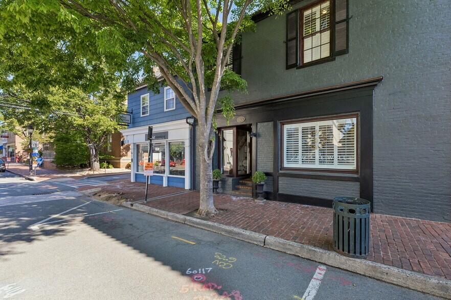 More Photos Of 63 Main St, Warrenton Office For Sale