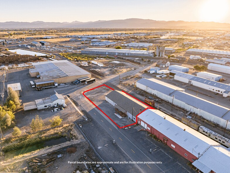 More Photos Of 8211 15th St, Medford Warehouse For Sale