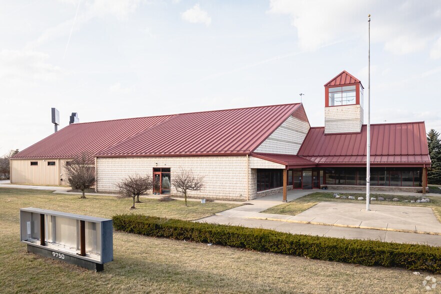 More Photos Of 9750 Clark Dr, Rossford General Retail For Sale