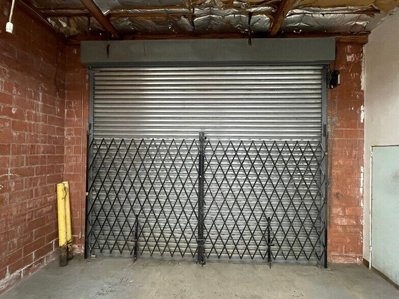 More Photos Of 3380 Livonia Ave, Los Angeles Light Manufacturing For Lease