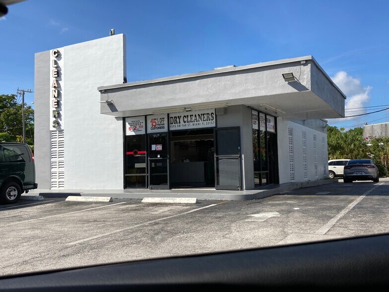 More Photos Of 9595 SW 160th St, Miami Freestanding For Sale