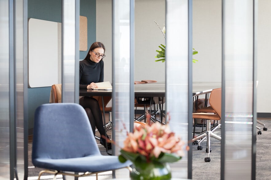 More Photos Of 33 Cavendish Sq, London Office For Lease