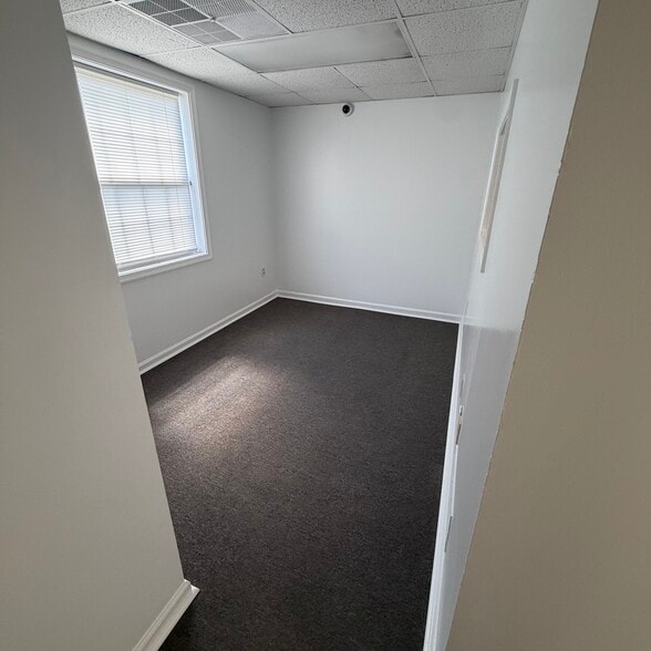 More Photos Of 375-385 W North St, Dover Office For Sale