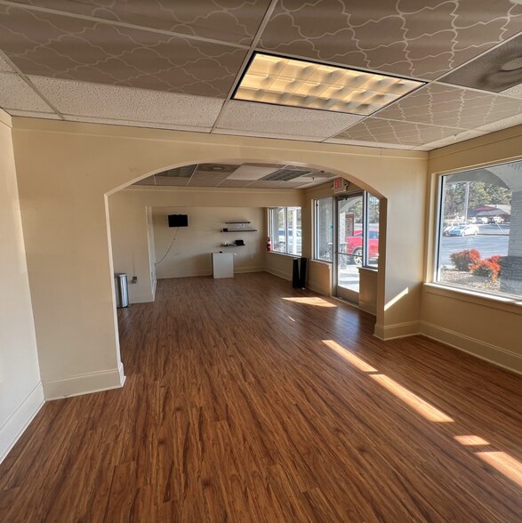 More Photos Of 3655 Cherokee St, Kennesaw Unknown For Lease