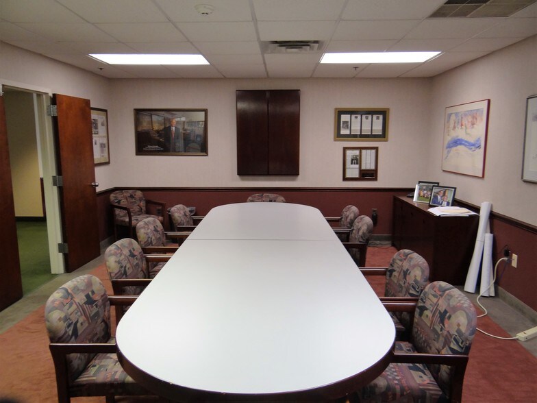 More Photos Of 200 Highpoint Dr, Chalfont Office For Sale