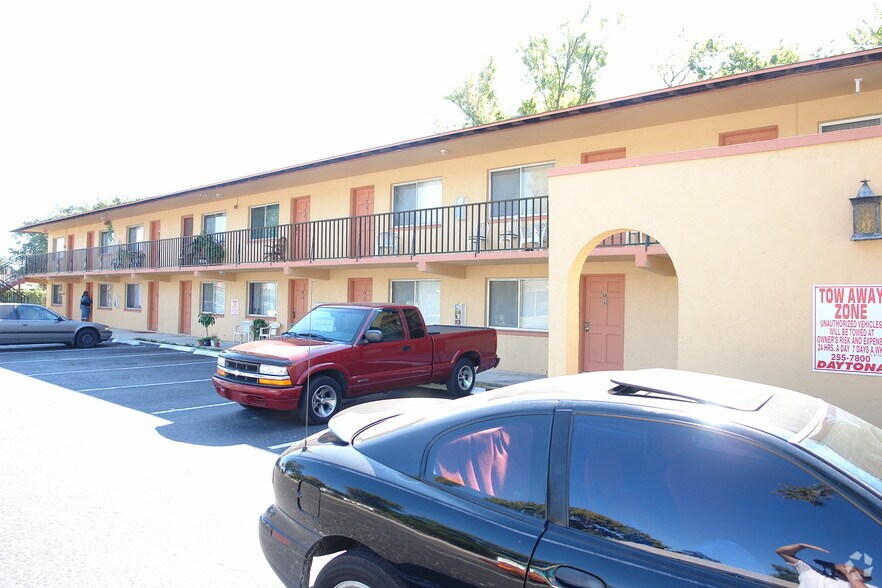 More Photos Of 115 Kingston Ave, Daytona Beach Apartments For Sale