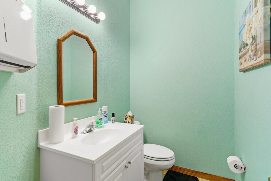 More Photos Of 407 E Alfred St, Tavares Office For Sale