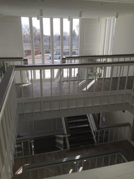 More Photos Of 1901 Kipling St, Lakewood Office For Sale