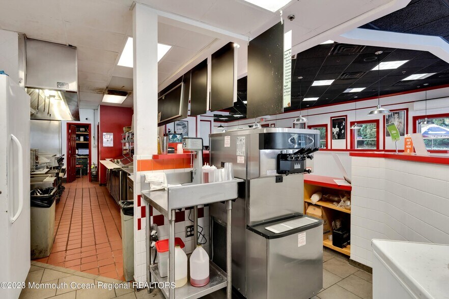 More Photos Of 231-263 Main St, Matawan Storefront For Sale