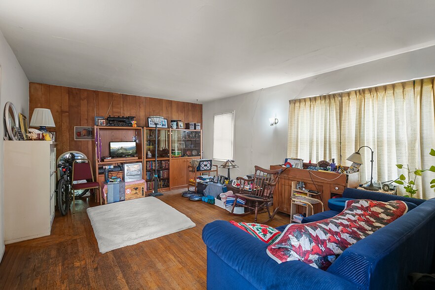 More Photos Of 322 Athol Ave, Oakland Multifamily For Sale