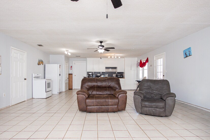 More Photos Of 18501 County Road 3131, Gladewater Multifamily For Sale