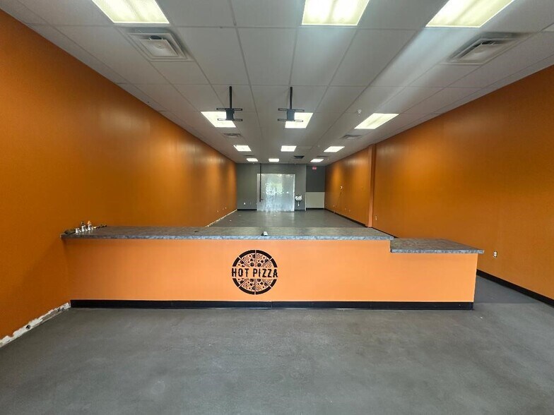 More Photos Of 2100-2144 E Whipp Rd, Dayton General Retail For Lease