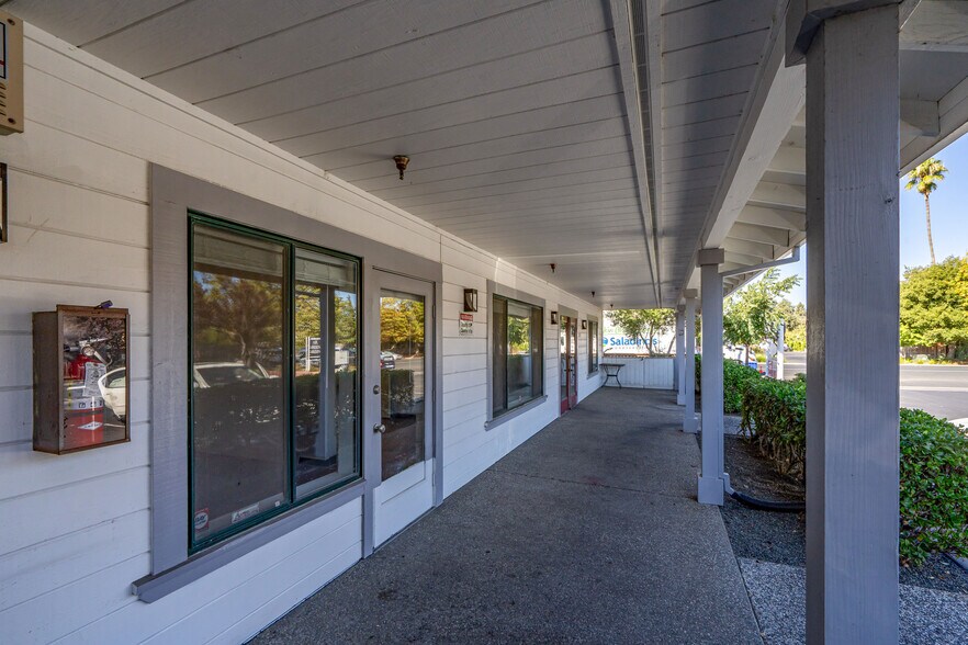 More Photos Of 1270 Broadway, Sonoma Freestanding For Sale