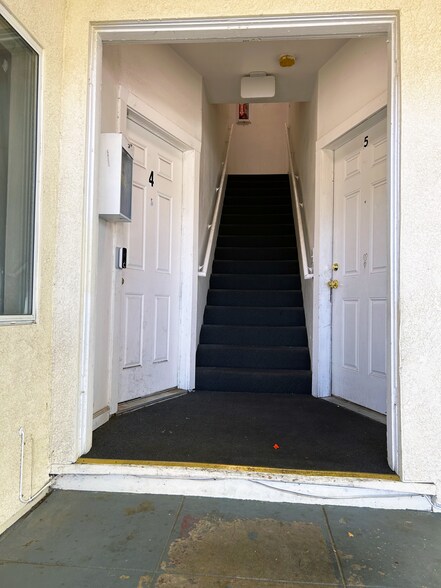 More Photos Of 101 De Force Ave, Lodi Apartments For Sale