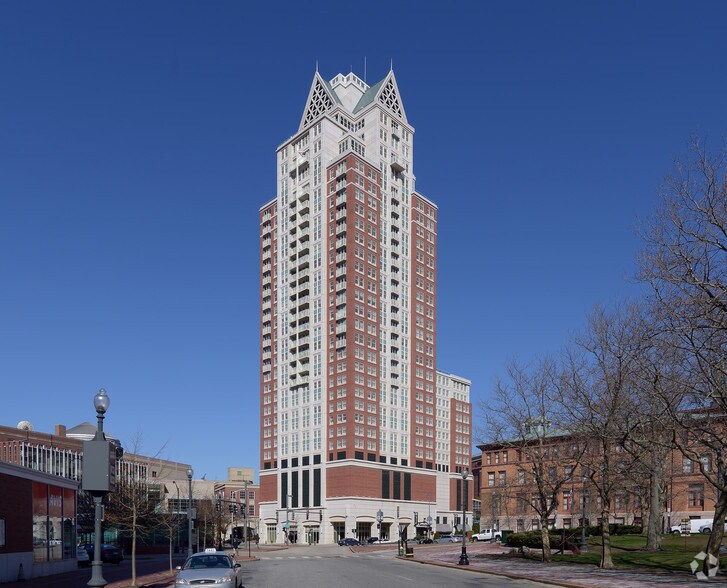 More Photos Of 1 W Exchange St, Providence Hotel For Lease