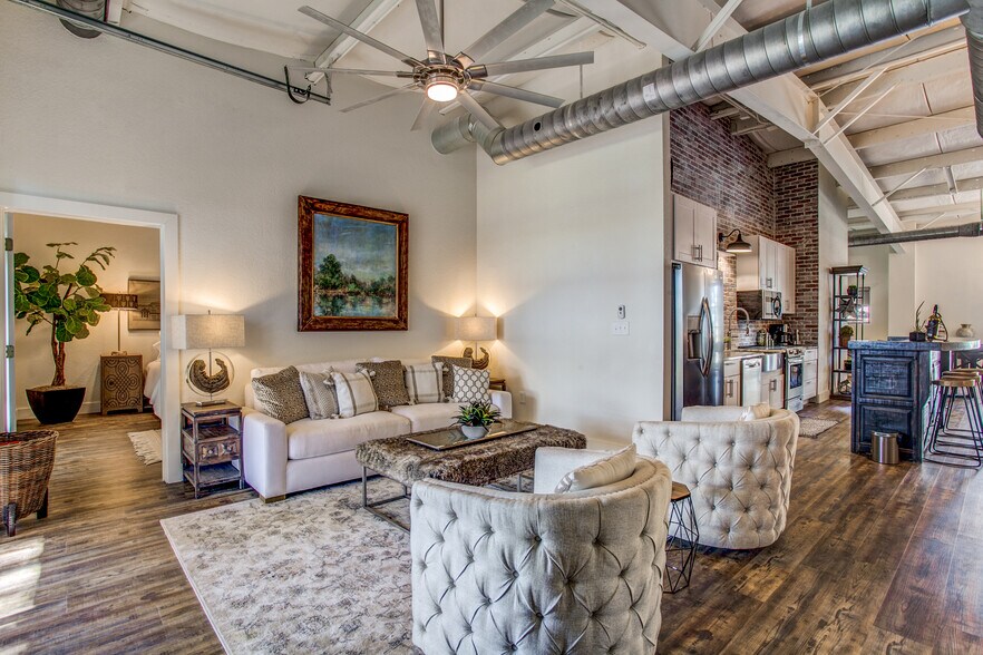 More Photos Of 2350 Bulverde Rd, Bulverde Hotel For Sale