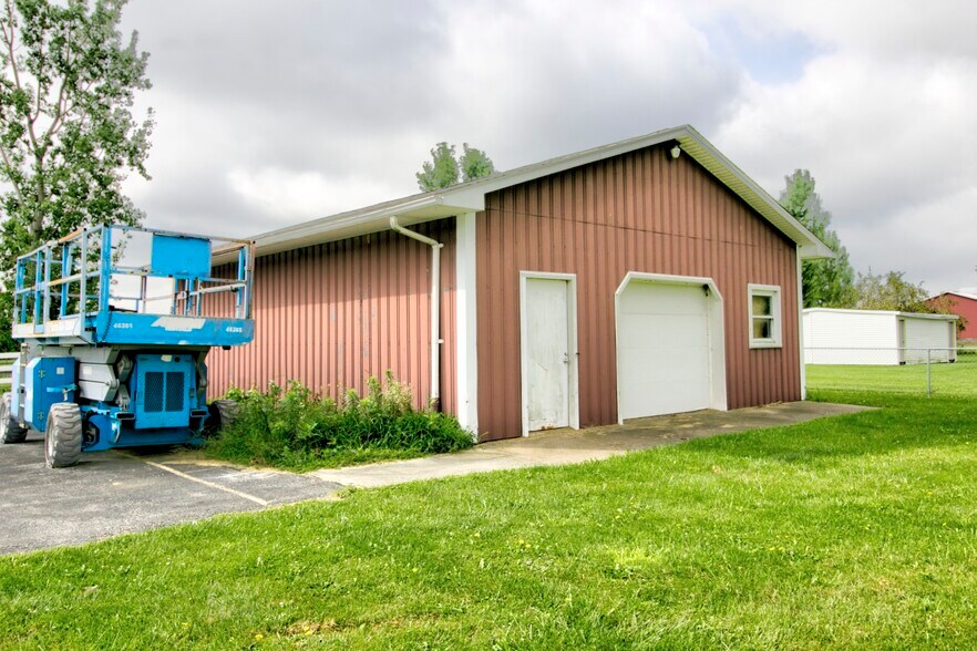 More Photos Of 5414 Homegardner Rd, Castalia Apartments For Sale
