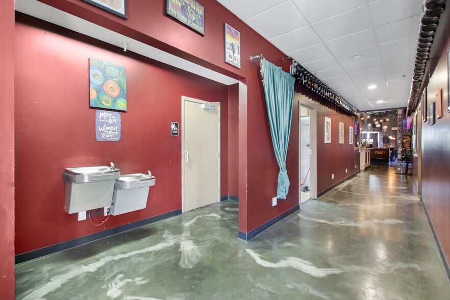 More Photos Of 500-560 Cedar St, Monticello Unknown For Lease