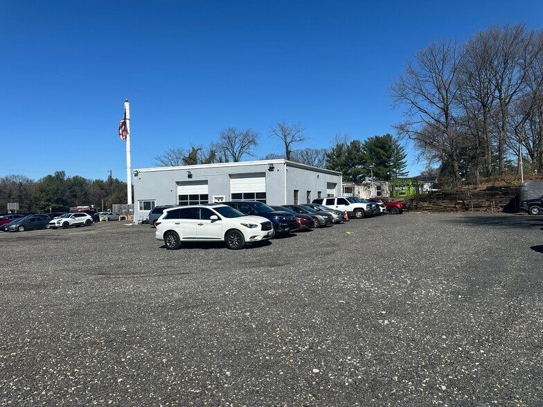 More Photos Of 7056 Aviation Blvd, Glen Burnie Service For Lease