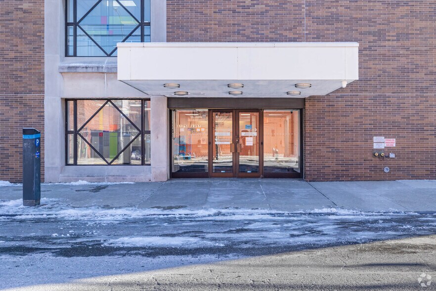 More Photos Of 3175 23rd St, Astoria Medical For Lease