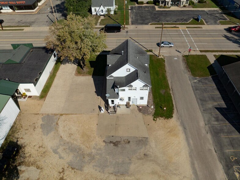 More Photos Of 507 W Wisconsin St, Sparta Flex For Sale