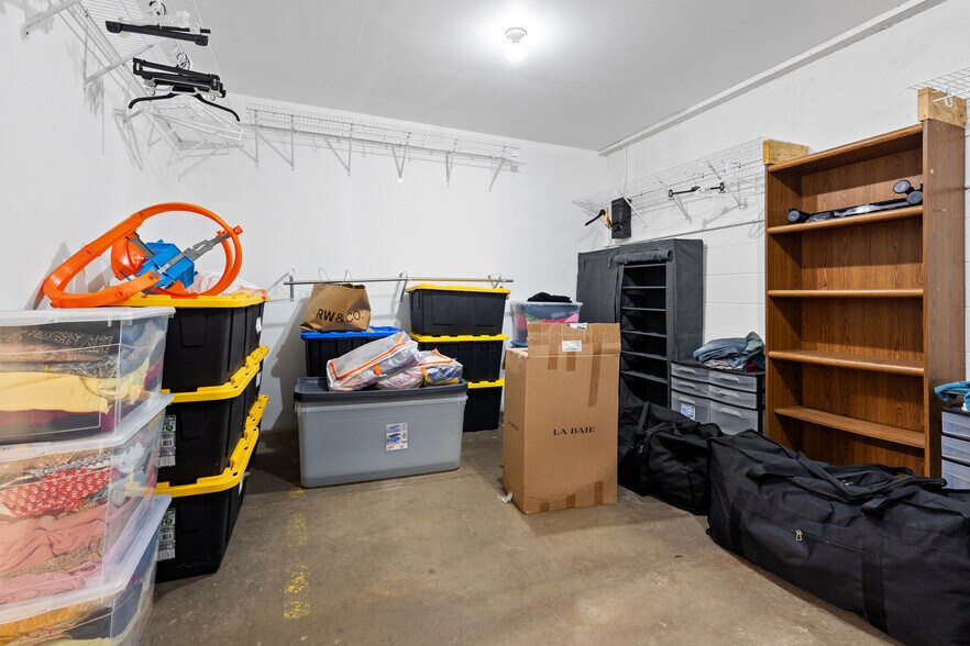More Photos Of 1725 Rossi Dr, Tecumseh Distribution For Sale