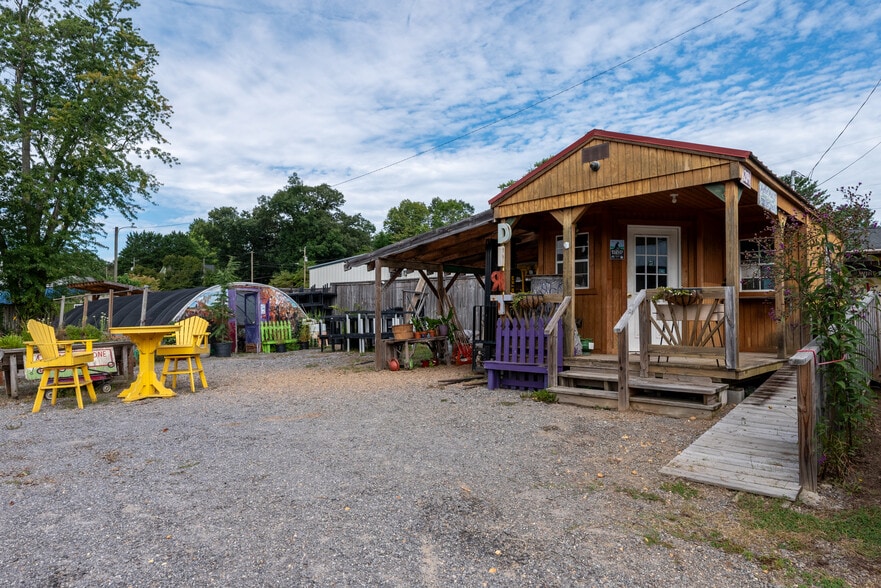 More Photos Of 204 Black Mountain Ave, Black Mountain Office Residential For Sale