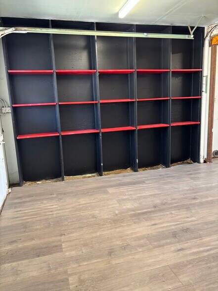 More Photos Of 9 Waterville Rd, Avon Office For Lease