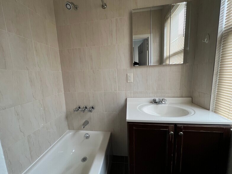 More Photos Of 127 N 4th St, Brooklyn Apartments For Sale