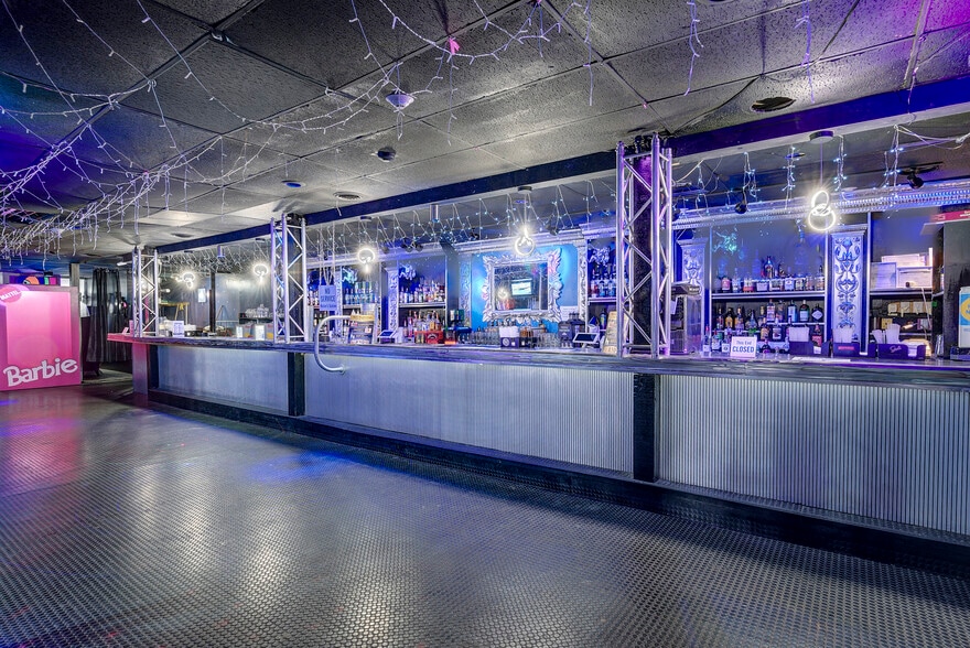 More Photos Of 2910 Bristol Hwy, Johnson City Bar For Sale