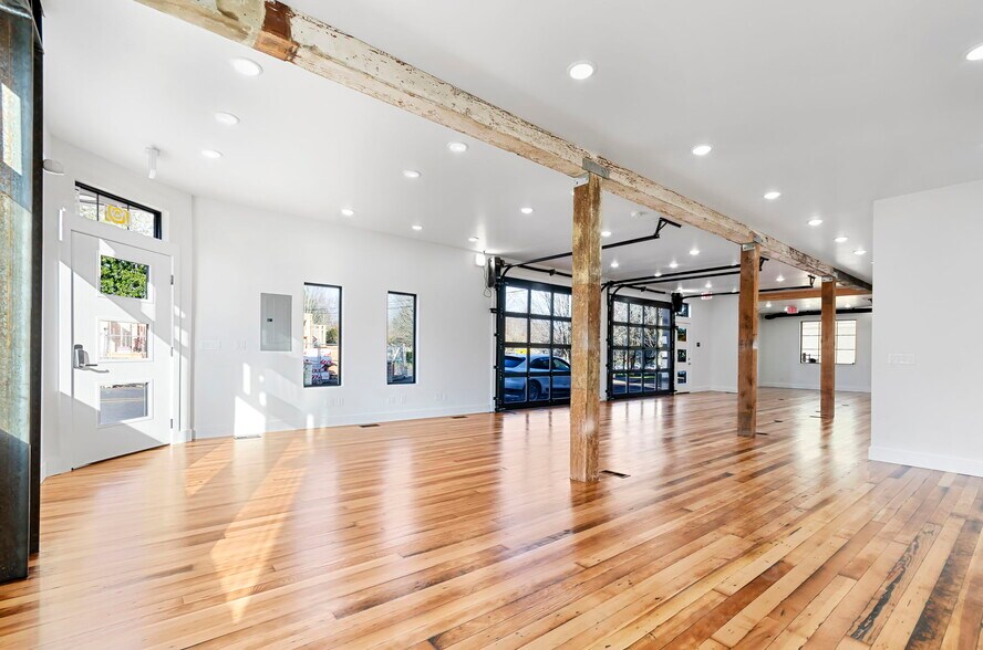 More Photos Of 1452 NE 28th Ave, Portland Storefront Retail Residential For Sale