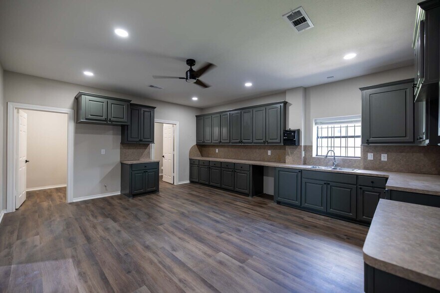 More Photos Of 23609 W Hardy Rd, Spring Warehouse For Sale