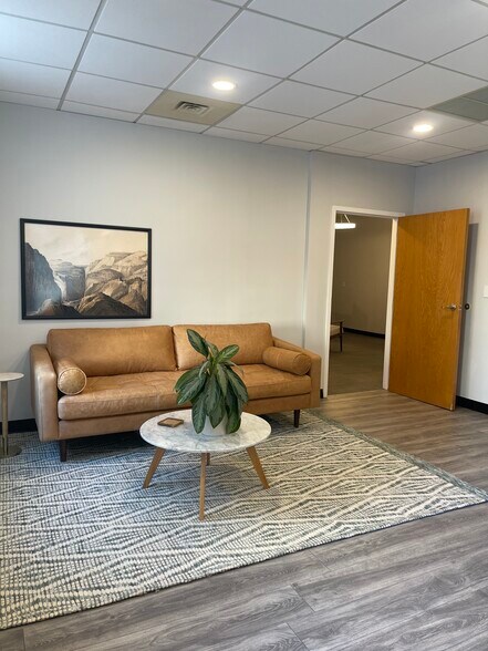More Photos Of 171-175 Orange St, New Haven Office Residential For Lease