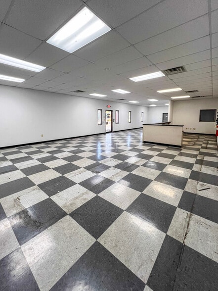 More Photos Of 4701 Commercial Dr NW, Huntsville Warehouse For Lease