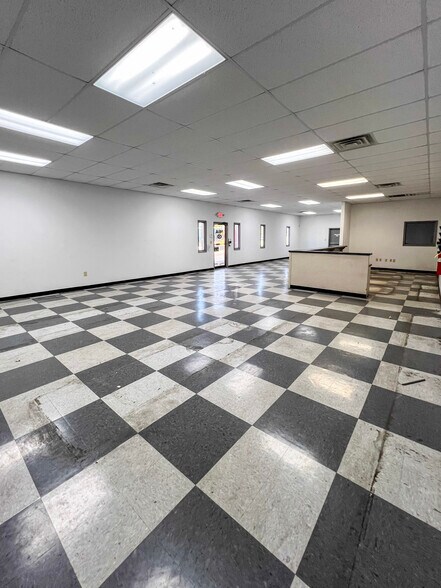 More Photos Of 4701 Commercial Dr NW, Huntsville Warehouse For Lease