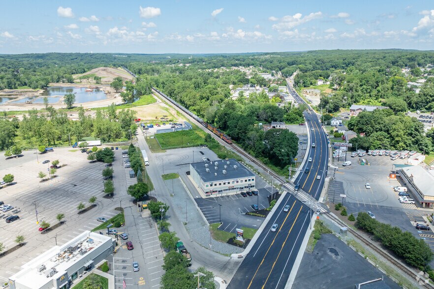 More Photos Of 132 Mendon Rd, Cumberland Storefront Retail Office For Lease