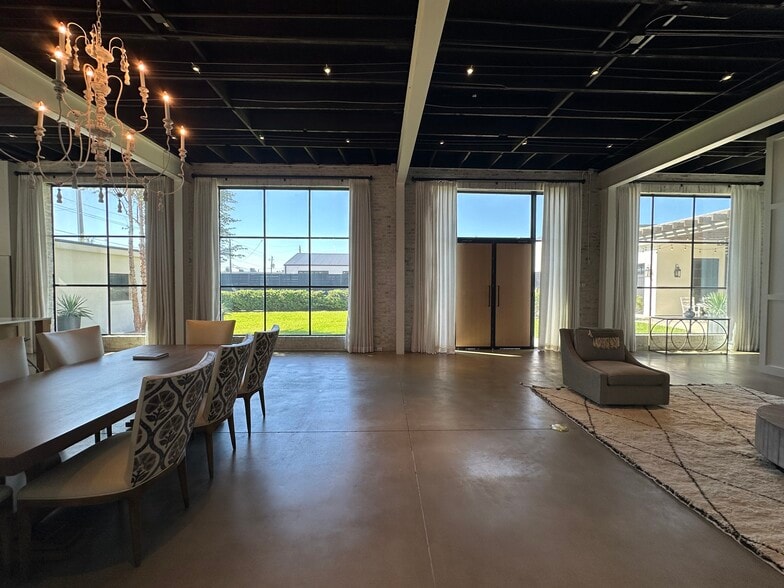 More Photos Of 4775 Memphis St, Dallas Light Distribution For Sale