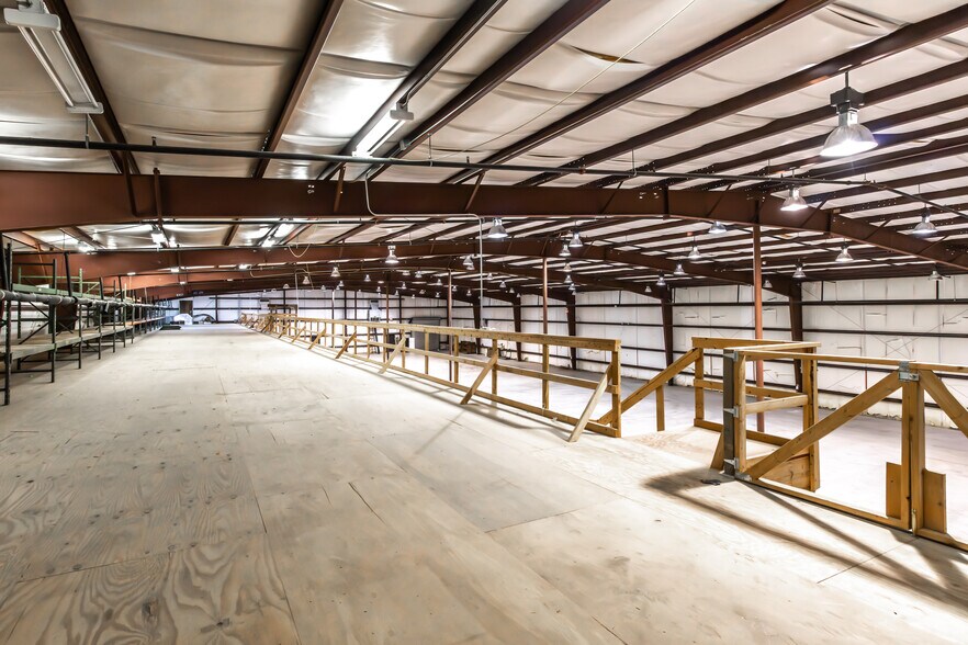 More Photos Of 1160 E Van Fleet Dr, Bartow Warehouse For Lease