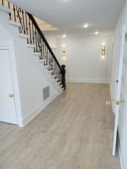 More Photos Of 119 W Main St, Youngsville Freestanding For Sale